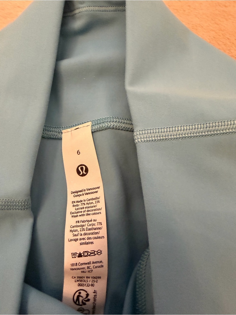 lululemon athletica Women's Sky Blue Zip Jacket and Leggings Set - Picture 9 of 9